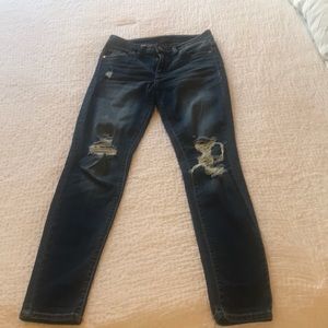 Kancan distressed mid rise jeans. Size 5/26